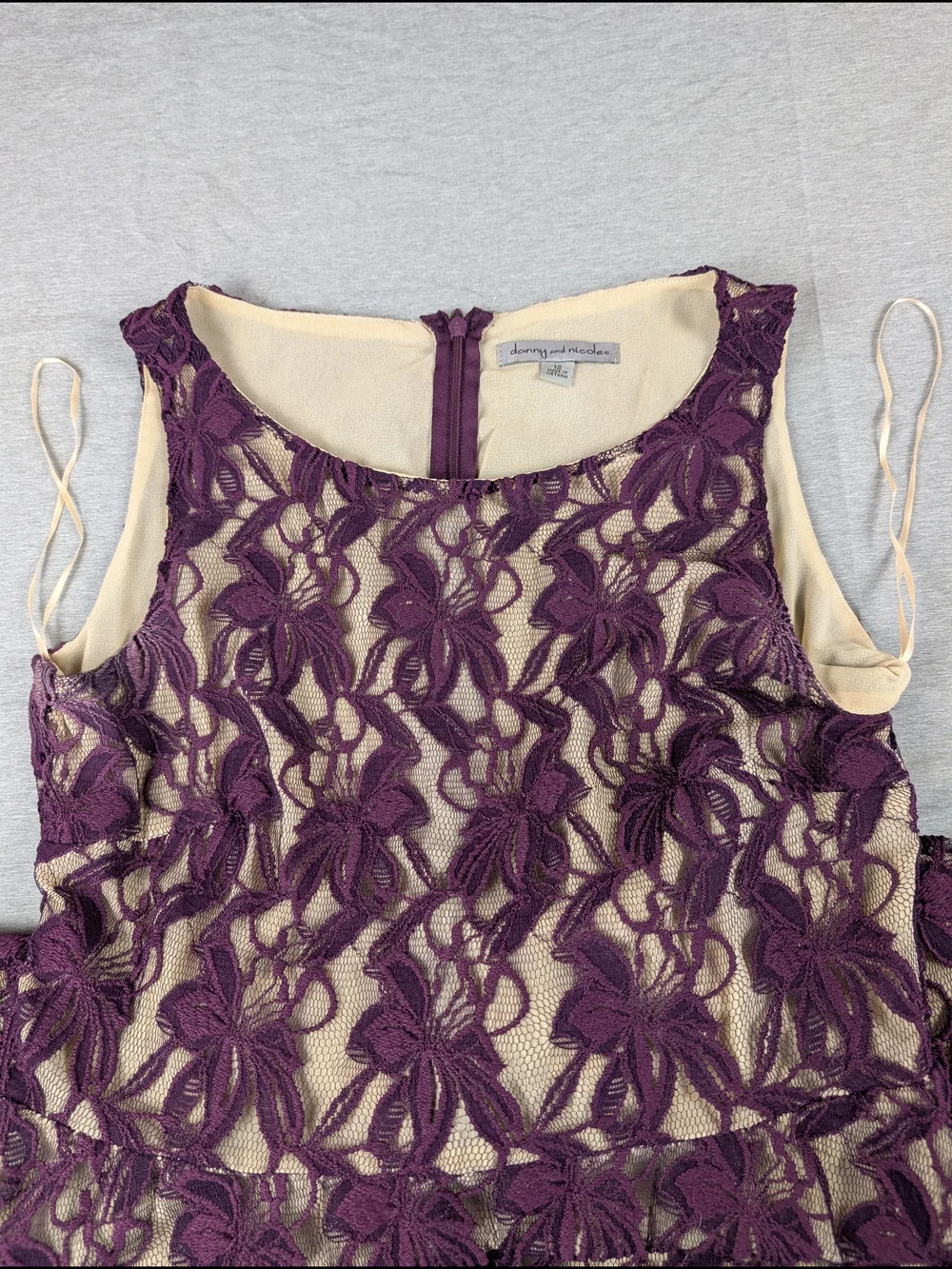 Danny & Nicole sleeveless fit